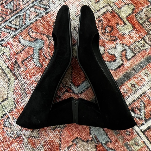 STUART WEITZMAN SUEDE BLOCK HEEL - Picture 5 of 6